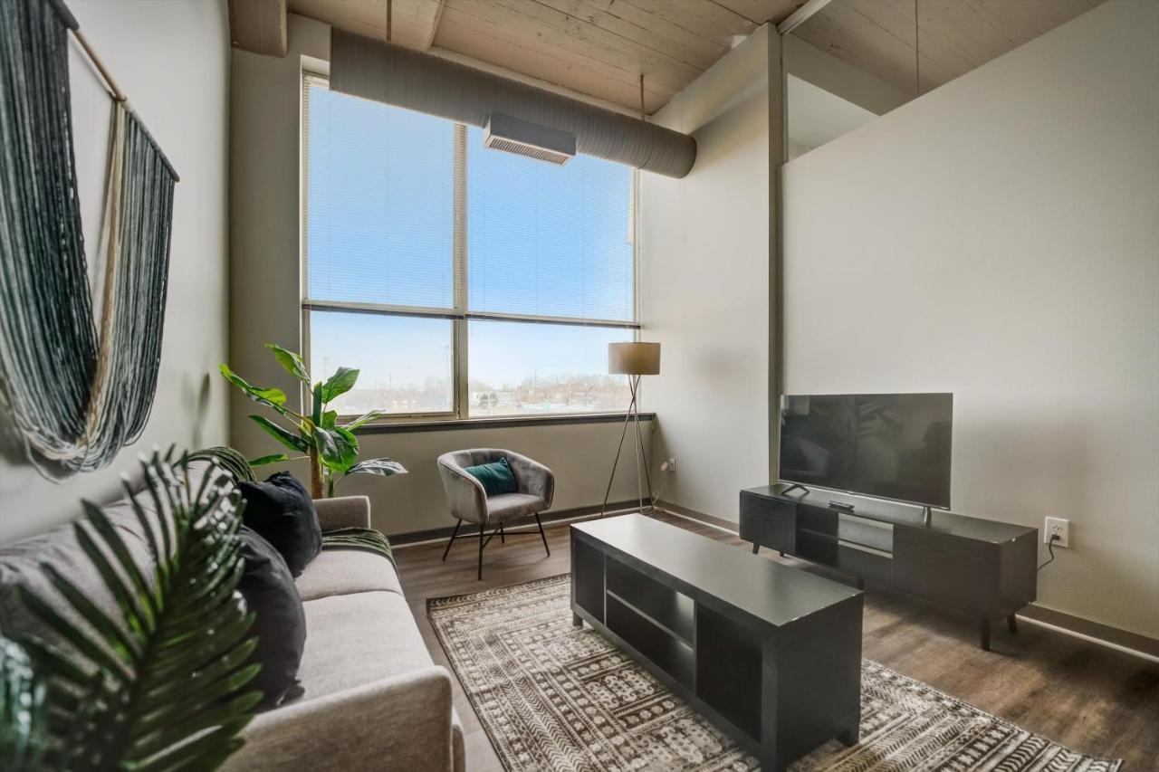 Appartement Frontdesk Waterfront Apts Downtown Cleveland Chambre photo